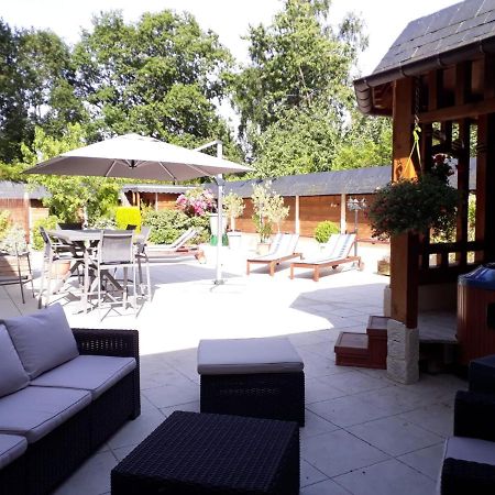 Le Jardin Des Roses Bed & Breakfast Gerponville ภายนอก รูปภาพ