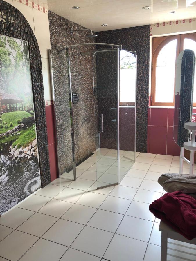 Le Jardin Des Roses Bed & Breakfast Gerponville ภายนอก รูปภาพ