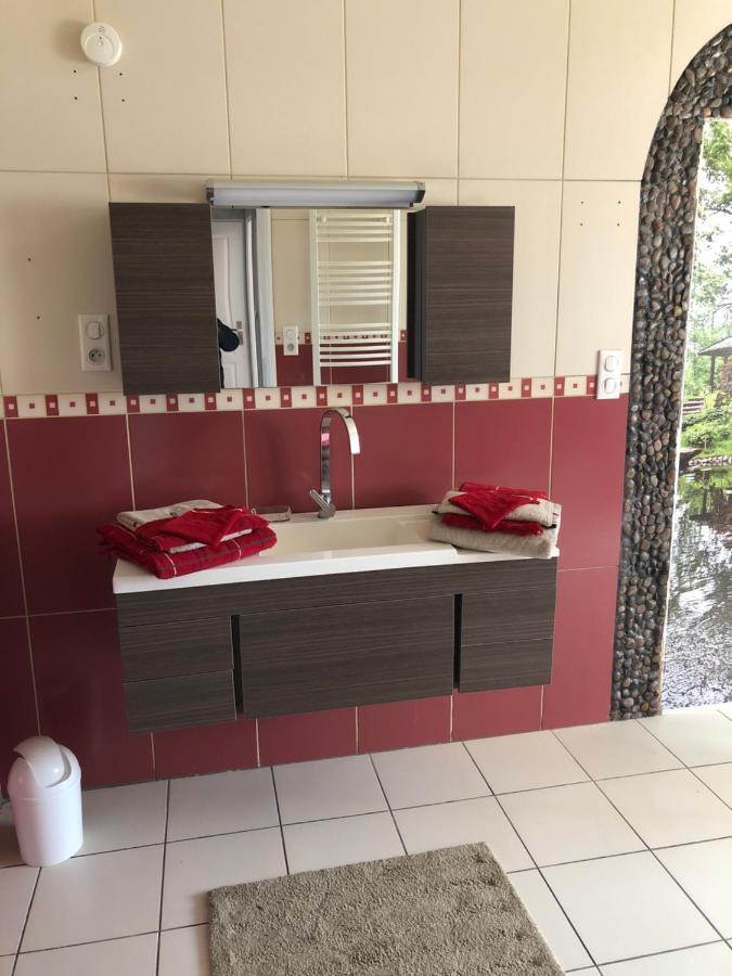 Le Jardin Des Roses Bed & Breakfast Gerponville ภายนอก รูปภาพ
